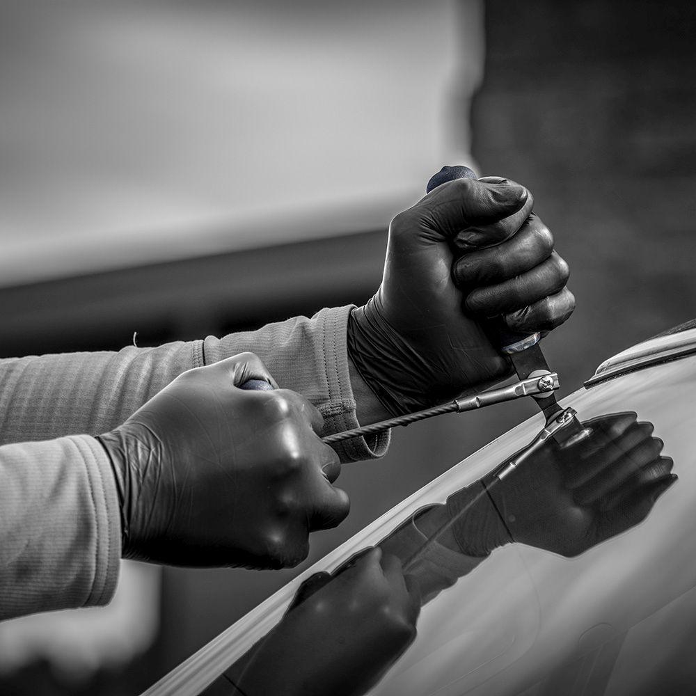 Windshield Removal Pull Knife - Rubber Grip
