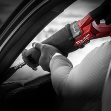 Beast™ Auto Glass Cut Out Tool
